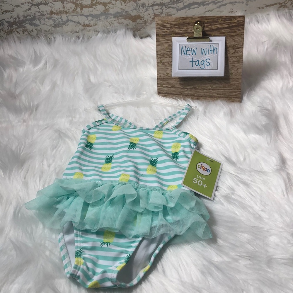 Children’s swim wear! 🍍